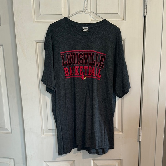 Louisville Basketball tshirt Gildan XL - Picture 1 of 3
